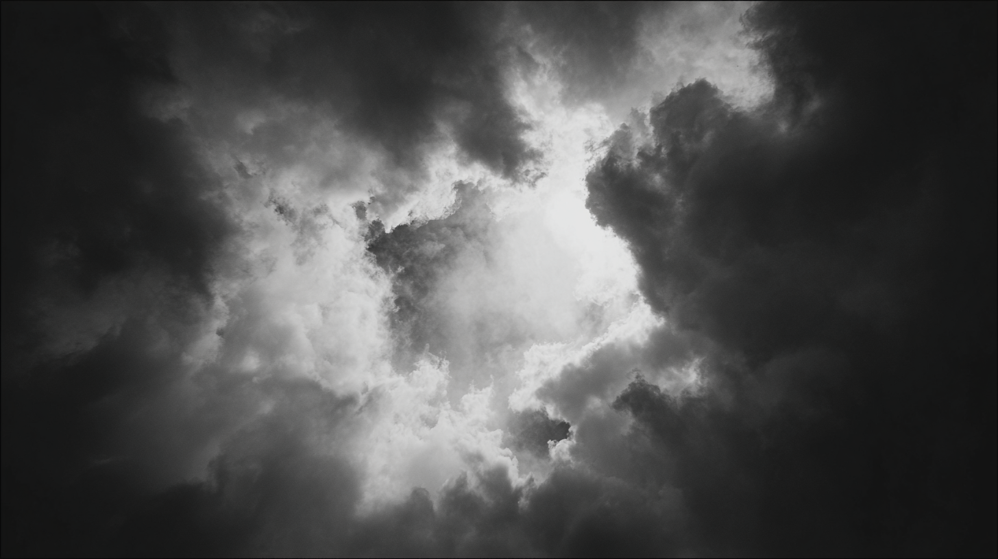 mynameisoptional_looking_up_to_heaven_--ar_169_--raw_--profil_ce779d35-801d-4779-a4cd-8d3aacb206f2_3